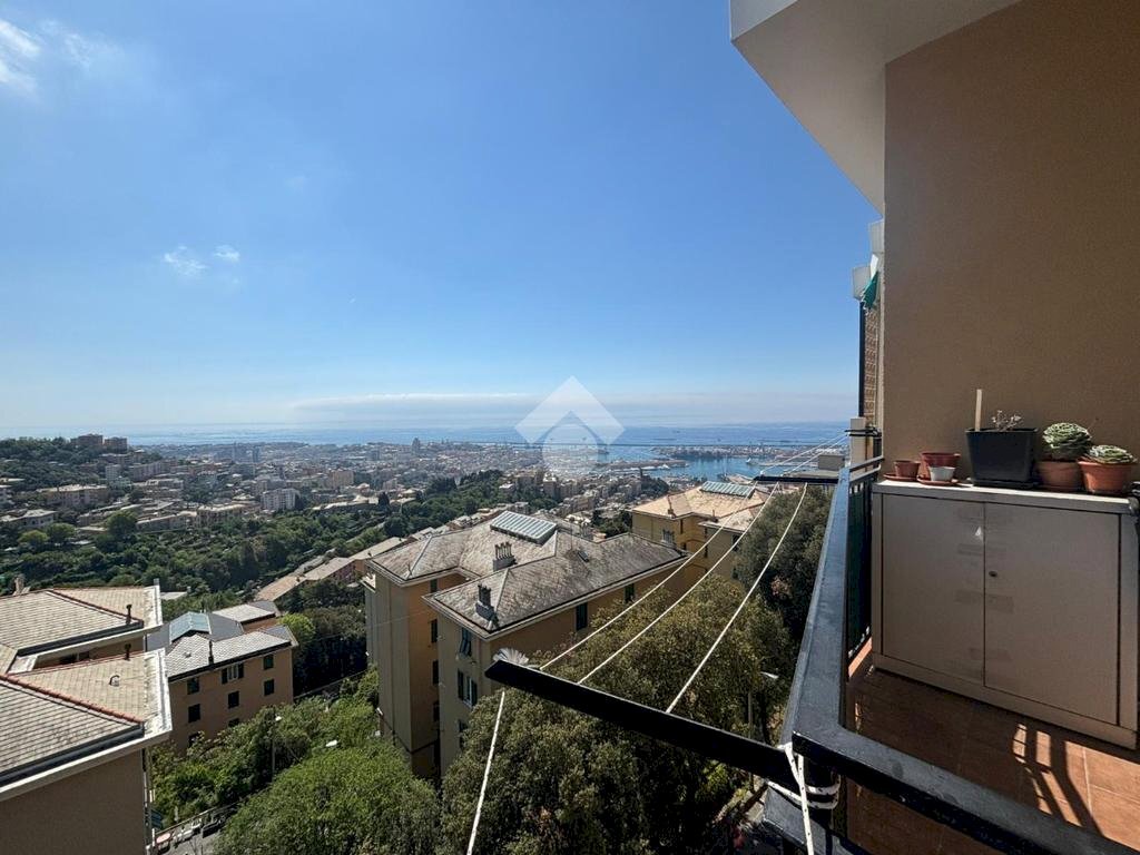 Trilocale Via Rodolfo Fumagalli, Genova (zona Oregina) - foto 1