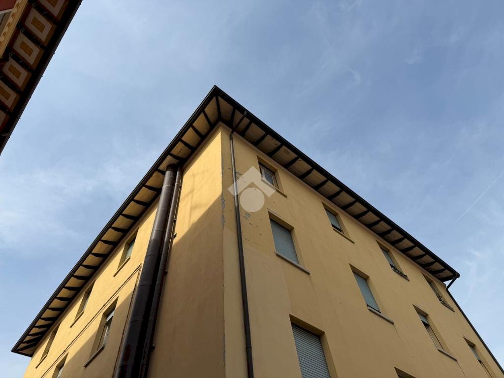Trilocale Via S. Donato, Bologna (zona San Donato) - foto 1