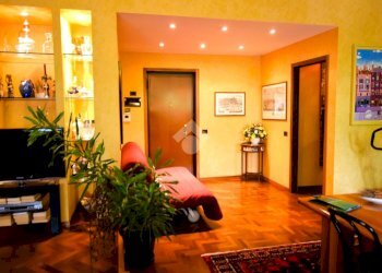 Three-room apartment Cassina De' Pecchi, Cassina de' Pecchi - photo 15