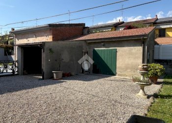 Villa Via Lampone, Ferrara (neighborhood Montalbano) - photo 26