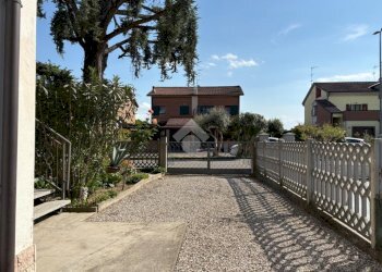 Villa Via Lampone, Ferrara (neighborhood Montalbano) - photo 28