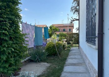 Villa Via Lampone, Ferrara (neighborhood Montalbano) - photo 35