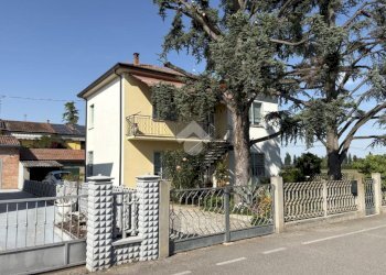 Villa Via Lampone, Ferrara (neighborhood Montalbano) - photo 38
