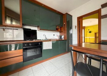 Three-room apartment Piazza Sandro Pertini, Pessano con Bornago - photo 8