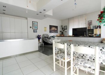 Two-room apartment Via Lupi di Toscana, Bareggio - photo 9