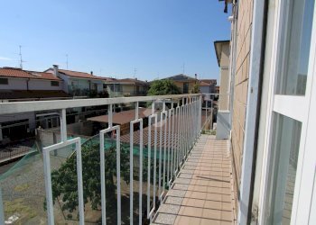 Two-room apartment Via Lupi di Toscana, Bareggio - photo 14