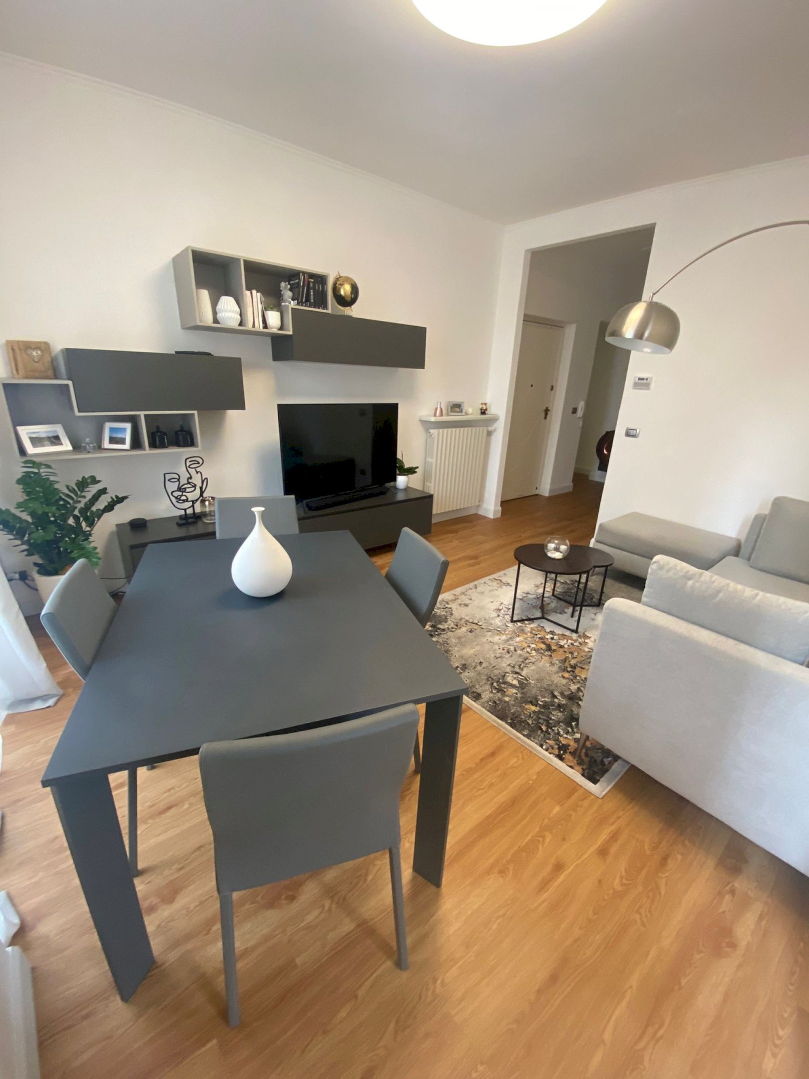Two-room apartment Via Massimo D'Azeglio, Busca - photo 1