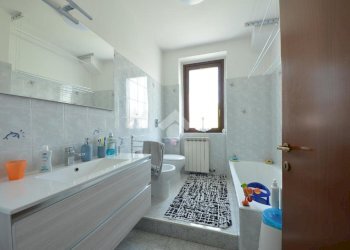 Three-room apartment Via Ronchetti, Masate - photo 17