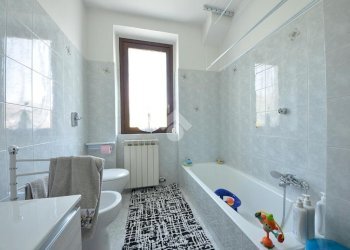 Three-room apartment Via Ronchetti, Masate - photo 18