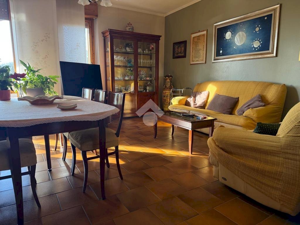 Three-room apartment Via Aldo Moro, Vignate - photo 3