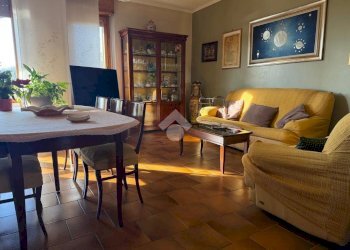Three-room apartment Via Aldo Moro, Vignate - photo 3