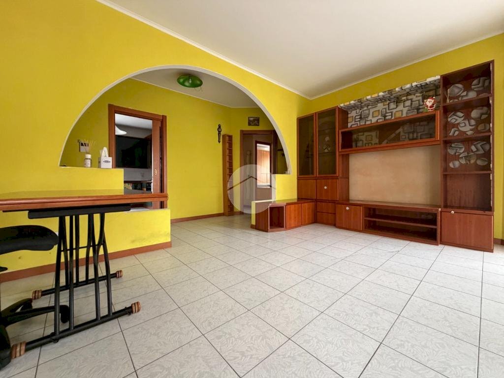 Three-room apartment Piazza Sandro Pertini, Pessano con Bornago - photo 3
