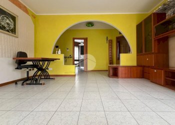 Three-room apartment Piazza Sandro Pertini, Pessano con Bornago - photo 6
