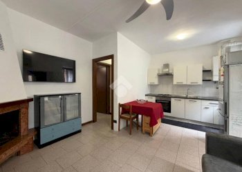 Two-room apartment Via Cavour, Grezzago - photo 1
