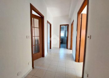 Three-room apartment Via saffi, Vittuone - photo 15