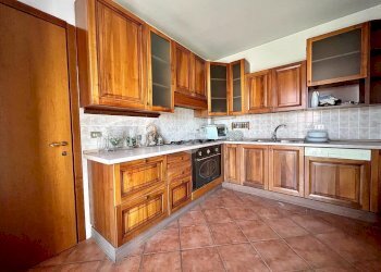 Portion of a house Via Roma, Moncucco Torinese - photo 8