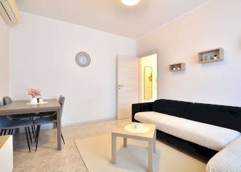 Two-room apartment Aicurzio - photo 1