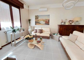Foto 1 - Villa Via Fratelli Tolotti
 
10, Villa Carcina - photo 1