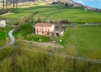 Foto 1 - Villa Località Bricco
 
2, Monesiglio - photo 1