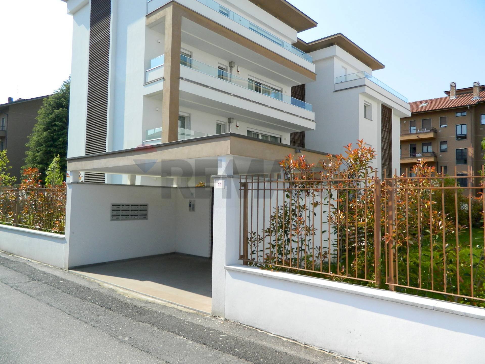 Edificio all\'aperto - Appartamento Parabiago - foto 1