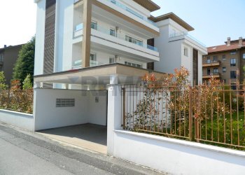 Edificio all\'aperto - Appartamento Parabiago - foto 1
