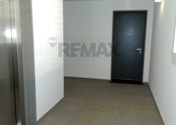 Hall / corridoio - Appartamento Parabiago - foto 18