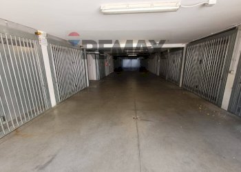 Parcheggio - Box Via Leonardo da Vinci
 
7, Settimo Milanese - foto 4