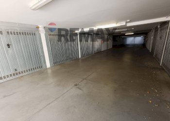 Parcheggio - Box Via Leonardo da Vinci
 
7, Settimo Milanese - foto 5