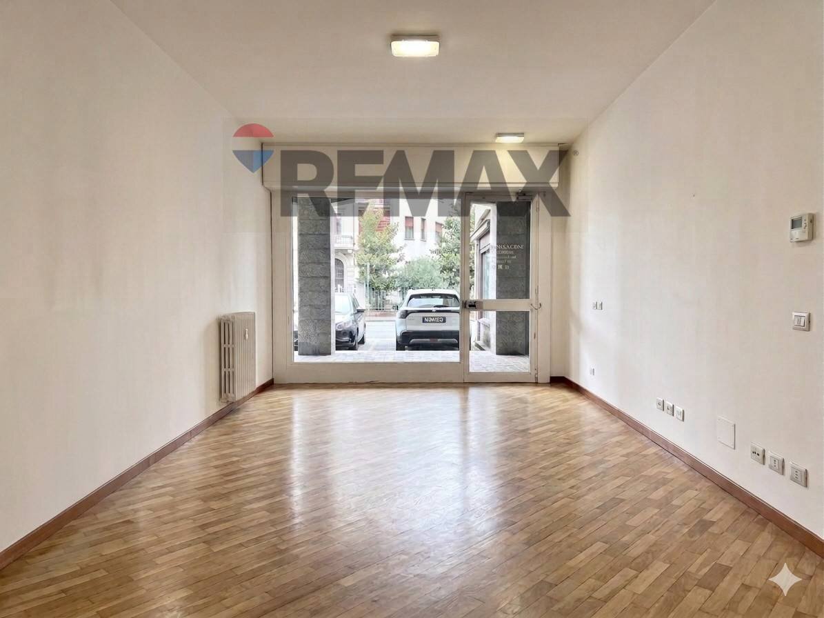 Stanza vuota - Negozio Via Leonardo Da Vinci
 
22, Cernusco sul Naviglio - foto 1