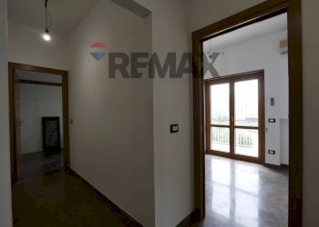 Hall / corridoio - Two-room apartment Via Crotone, Roseto Capo Spulico - photo 7
