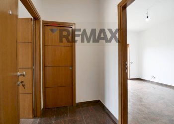 Hall / corridoio - Two-room apartment Via Crotone, Roseto Capo Spulico - photo 6