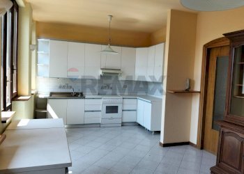 Cucina - Casa semi indipendente PIAZZA PARROCCHIALE
 
15, Galliate Lombardo - foto 4