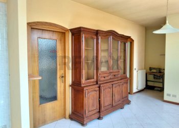 Stanza vuota - Casa semi indipendente PIAZZA PARROCCHIALE
 
15, Galliate Lombardo - foto 6