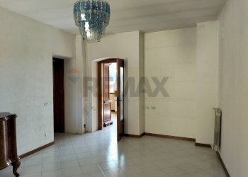 Stanza vuota - Casa semi indipendente PIAZZA PARROCCHIALE
 
15, Galliate Lombardo - foto 9