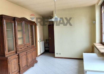 Soggiorno - Casa semi indipendente PIAZZA PARROCCHIALE
 
15, Galliate Lombardo - foto 7