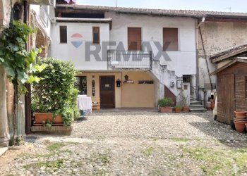 Casa all\'aperto - Casa semi indipendente PIAZZA PARROCCHIALE
 
15, Galliate Lombardo - foto 2