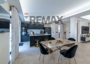 Sala da pranzo - Casa indipendente Viale San Teodoro
 
11/12, Catania - foto 5