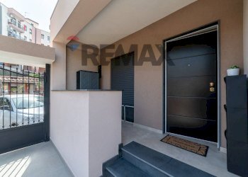 Portico d\'ingresso - Casa indipendente Viale San Teodoro
 
11/12, Catania - foto 10