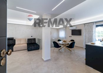 Sala da pranzo - Casa indipendente Viale San Teodoro
 
11/12, Catania - foto 12