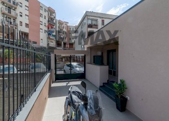 Corte d\'ingresso - Casa indipendente Viale San Teodoro
 
11/12, Catania - foto 18