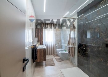Bagno - Casa indipendente Viale San Teodoro
 
11/12, Catania - foto 29