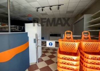 Lavanderia - Commercial Activity Via Pietro Lupo
 
84, Paterno - photo 5