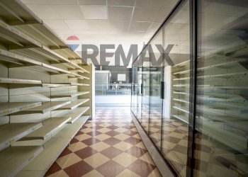 Ricezione / Lobby - Commercial Activity Via Pietro Lupo
 
84, Paterno - photo 18