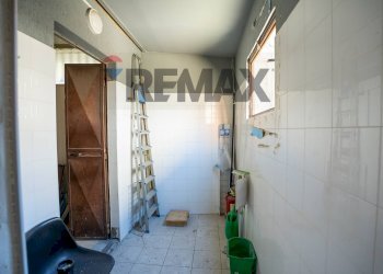 Bagno - Commercial Activity Via Pietro Lupo
 
84, Paterno - photo 43