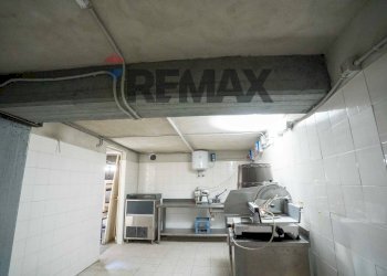 Cucina - Commercial Activity Via Pietro Lupo
 
84, Paterno - photo 57