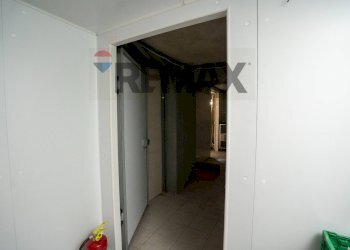 Hall / corridoio - Commercial Activity Via Pietro Lupo
 
84, Paterno - photo 59