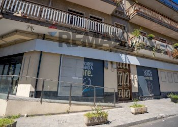 Edificio all\'aperto - Commercial Activity Via Pietro Lupo
 
84, Paterno - photo 63