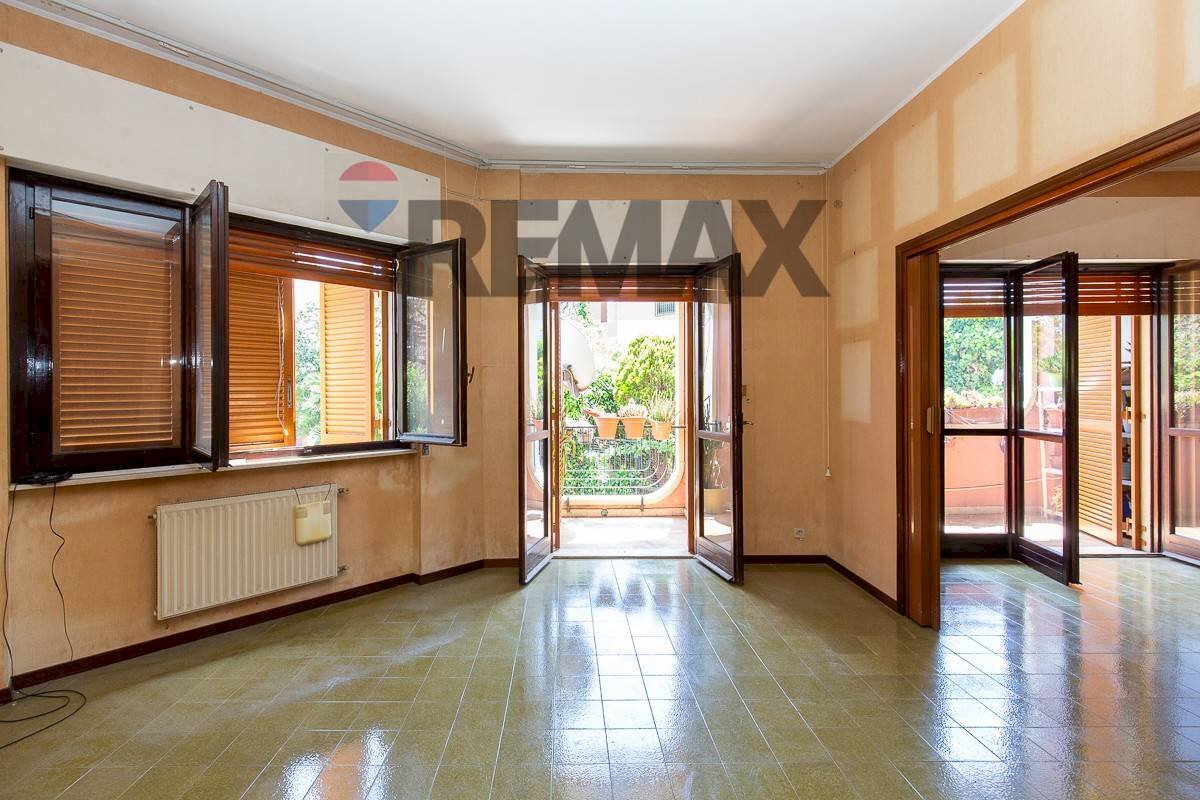 Stanza vuota - Appartamento Via Umberto
 
20, Sant'Agata Li Battiati - foto 2