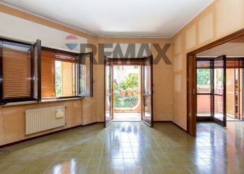Stanza vuota - Appartamento Via Umberto
 
20, Sant'Agata Li Battiati - foto 2