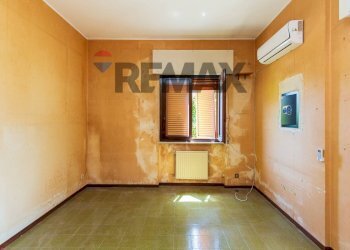 Stanza vuota - Appartamento Via Umberto
 
20, Sant'Agata Li Battiati - foto 15